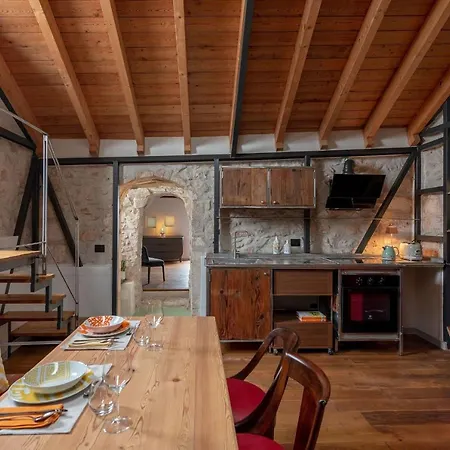 Il Quinto Elemento - Of Charme Apartment
