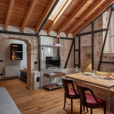 Apartment Il Quinto Elemento - Of Charme *