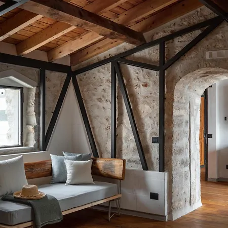 Il Quinto Elemento - Residenza Di Charme 오스투니